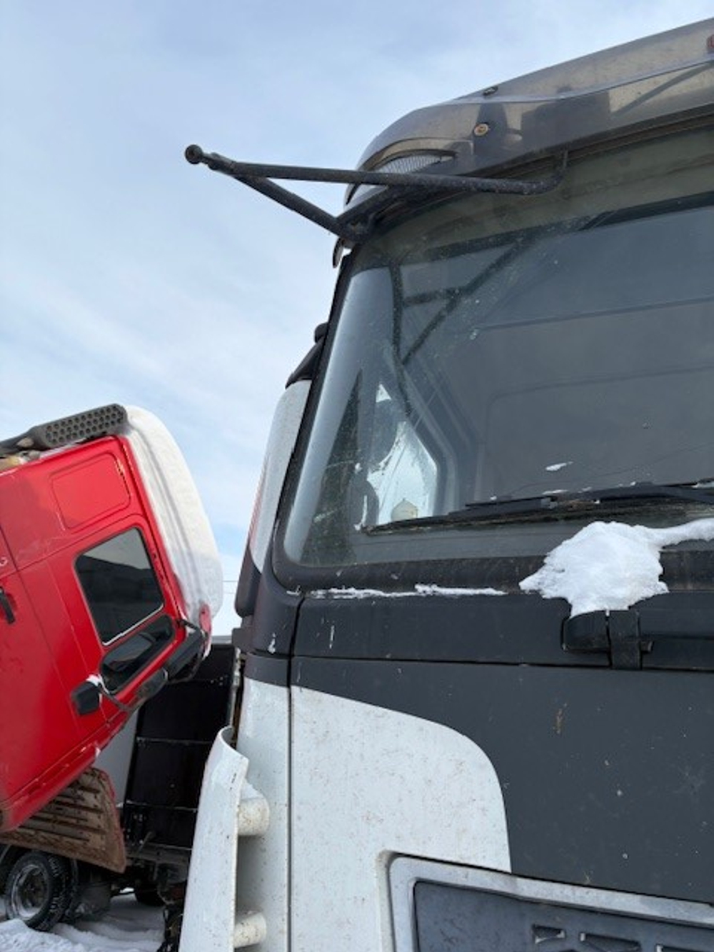 Shacman (Shaanxi) SX* 6x4 Самосвал SX32586V384 (Дизельный, 11,6 л, 423 л.с., МТ)