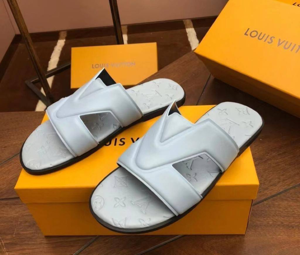 Шлепанцы Louis Vuitton