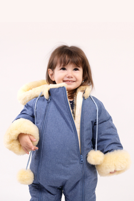 Голубой зимний комбинезон для детей из овчины