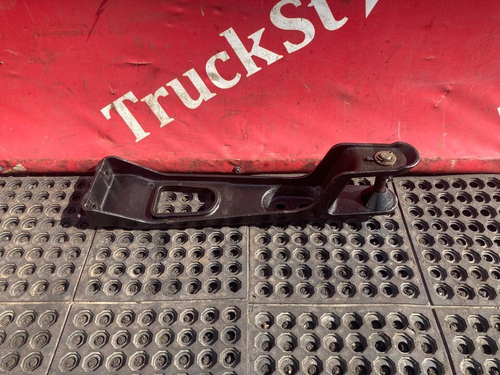 Кронштейн замка кабины 2023г