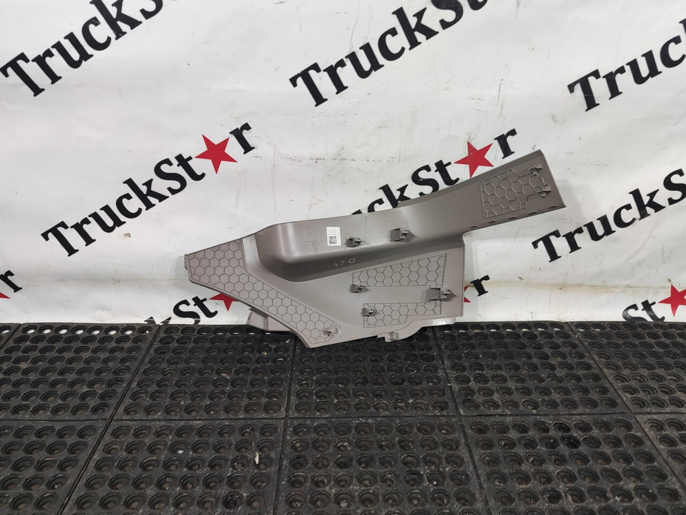 Накладка торпедо 2023г