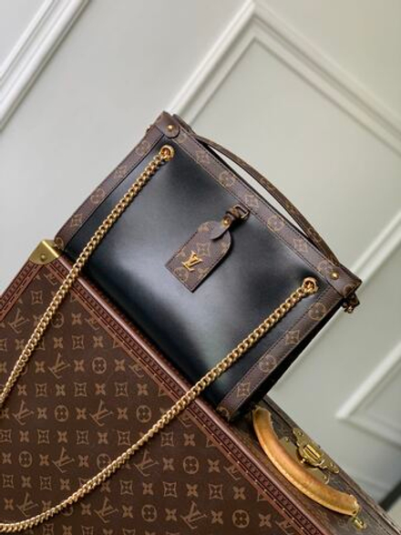 Louis Vuitton Nova PM