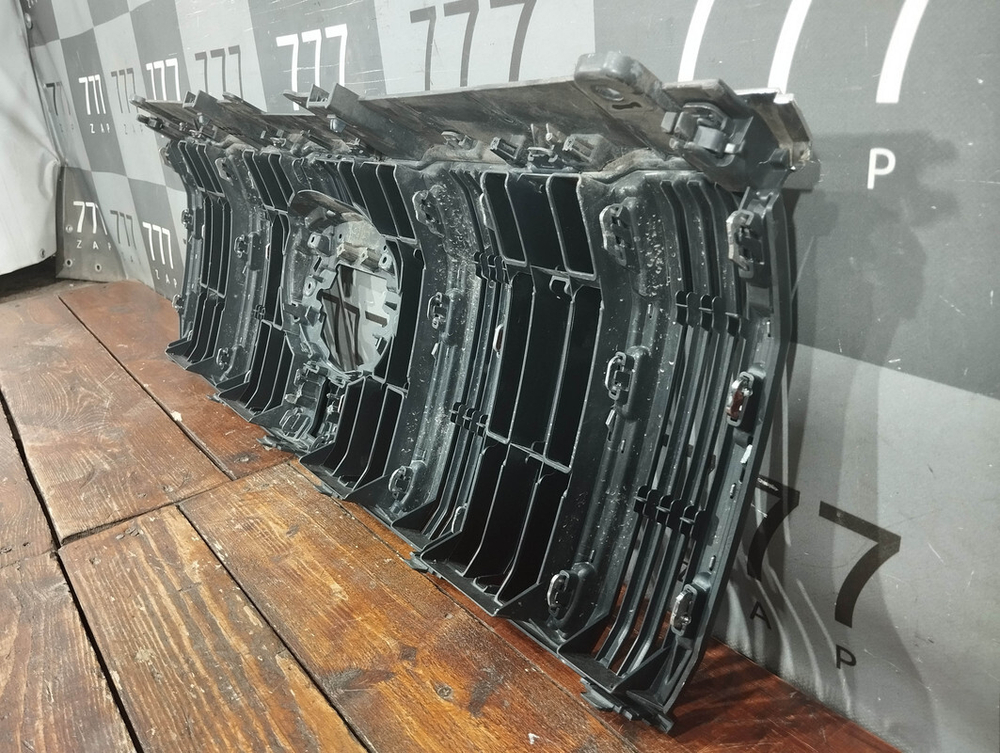 Решетка радиатора Toyota Land Cruiser Prado 150 17-24 Б/У Оригинал 5310160F10