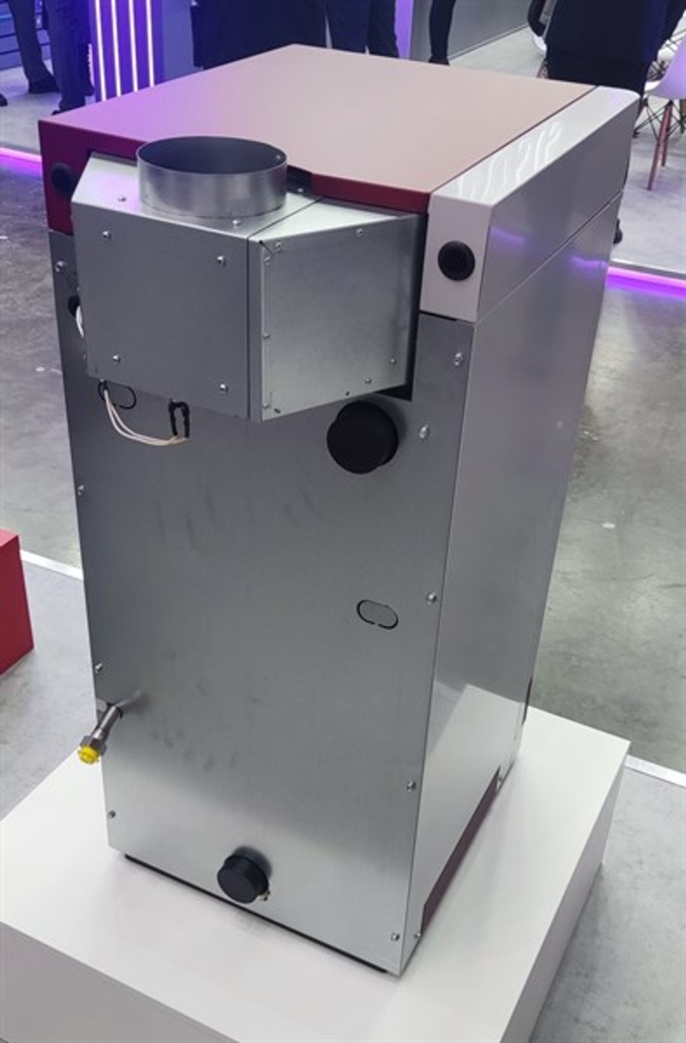 Котел газовый напольный Лемакс UNO-20