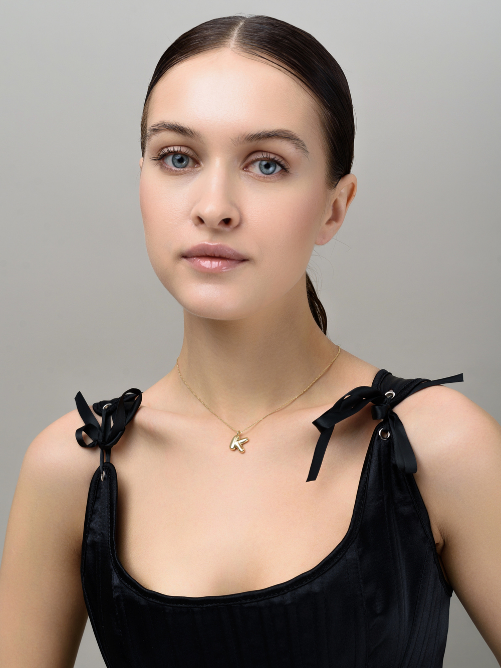 Колье с буквой К