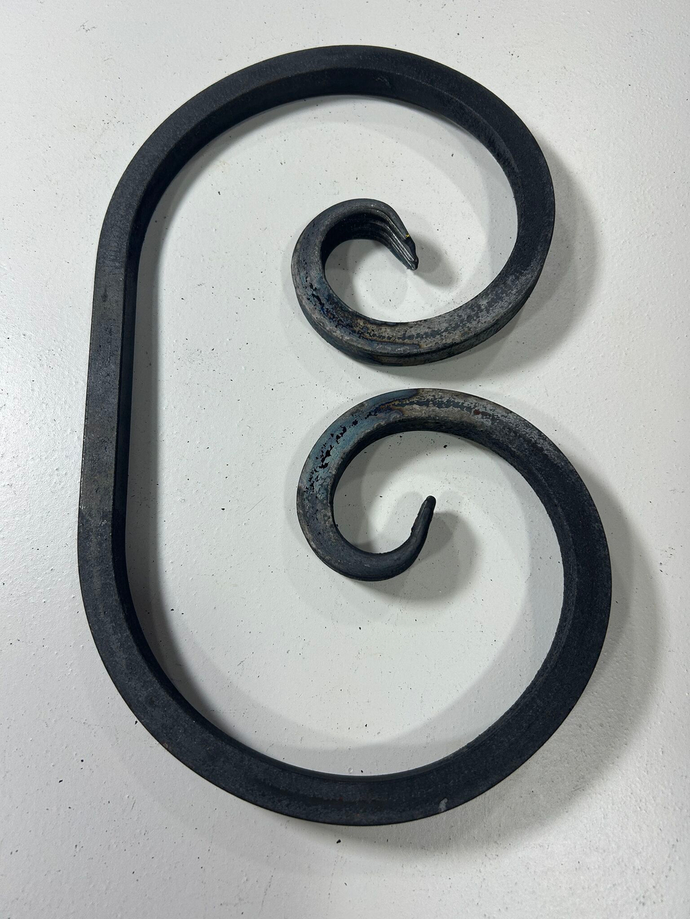 Кованый элемент вензель 150х270мм квадрат полнотелый 12х12мм