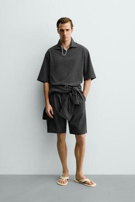 ZARA ШОРТЫ СВОБОДНОГО КРОЯ С НЕРОВНОЙ ТЕКСТУРОЙ И СКЛАДКАМИ, ТЕМНО-СЕРЫЙ