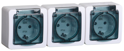 Розетка 3-местная для открытой установки РСб23-3-ГПБд с заземлением IP54 ГЕРМЕС PLUS  IEK