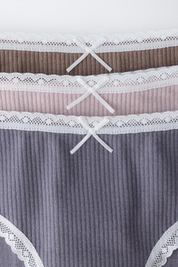 ZARA НАБОР ИЗ ТРЕХ ТРУСОВ С КРУЖЕВОМ, РАЗНОЦВЕТНЫЙ