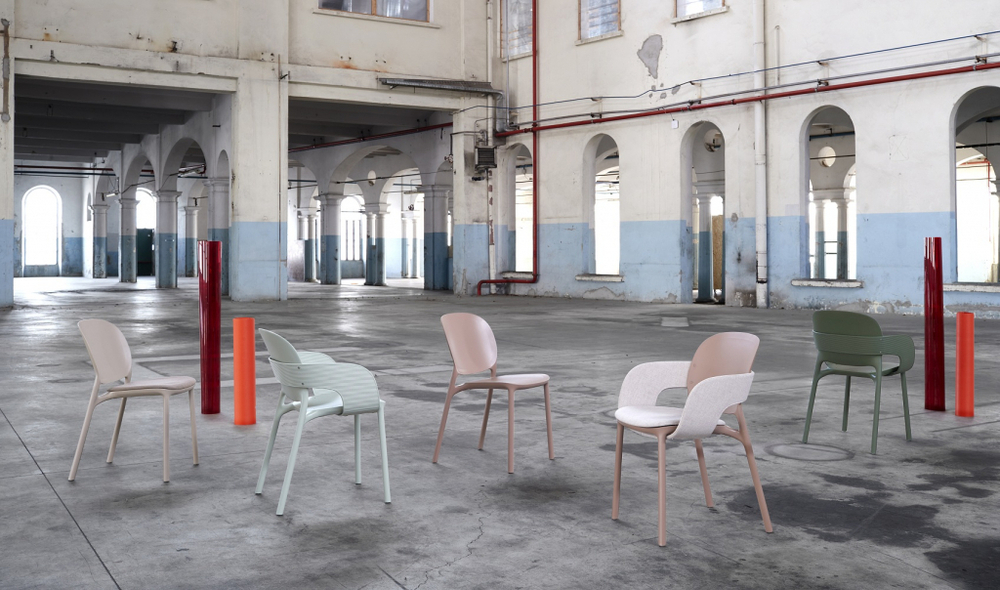 Стул пластиковый с обивкой Scab Design Hug, лен