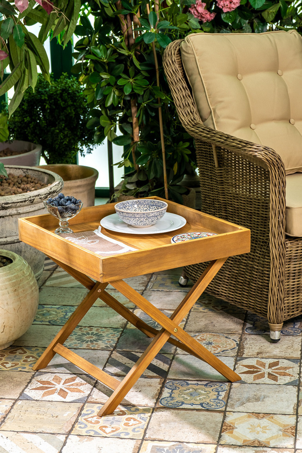 Стол поднос из акации FORMA