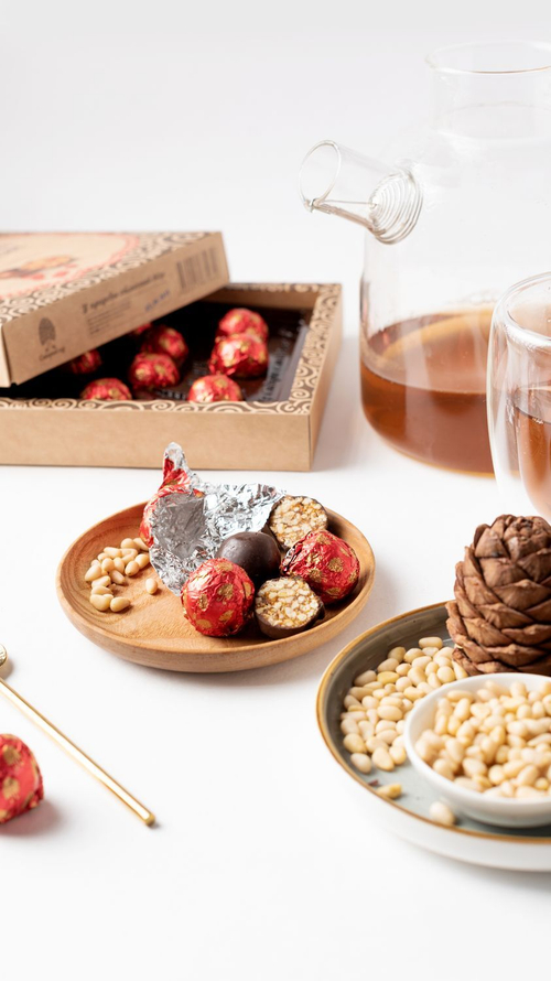 Кедровый грильяж ассорти / яблоко, шишка, черемуха / 120 г / ТМ Сибирский кедр