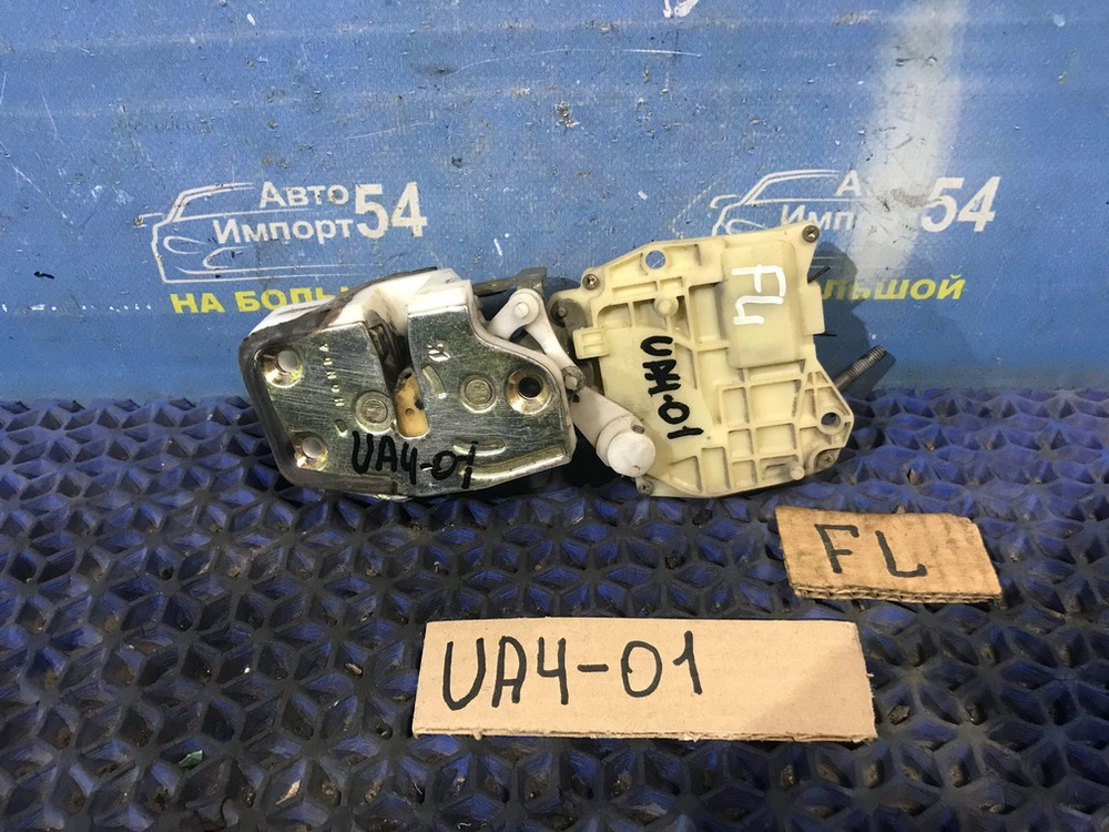 Замок двери передней левой Honda INSPIRE 1999