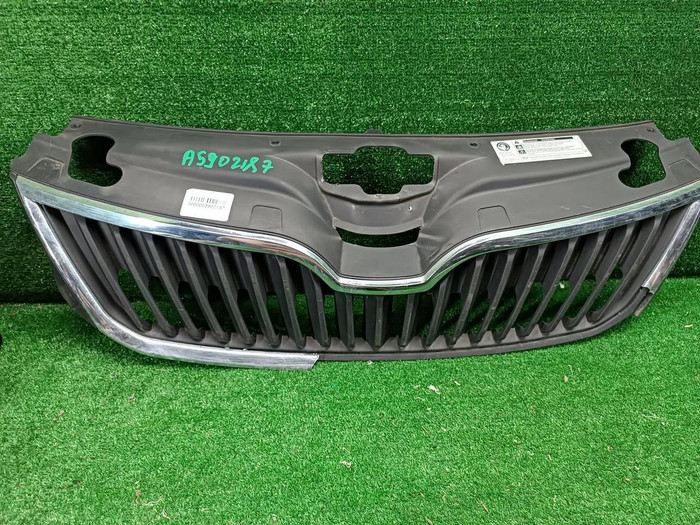 Решетка радиатора Skoda Rapid 1 (2012-2020)
