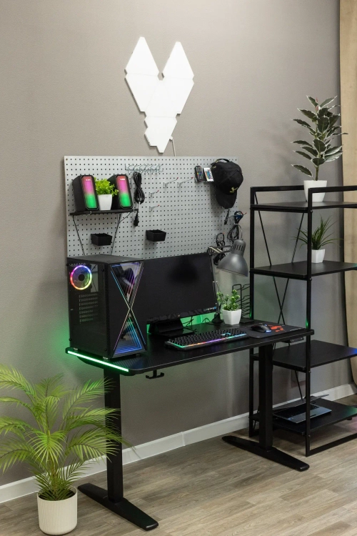 Стол игровой Knight KNIGHT TABLE G RGB столешница МДФ черный