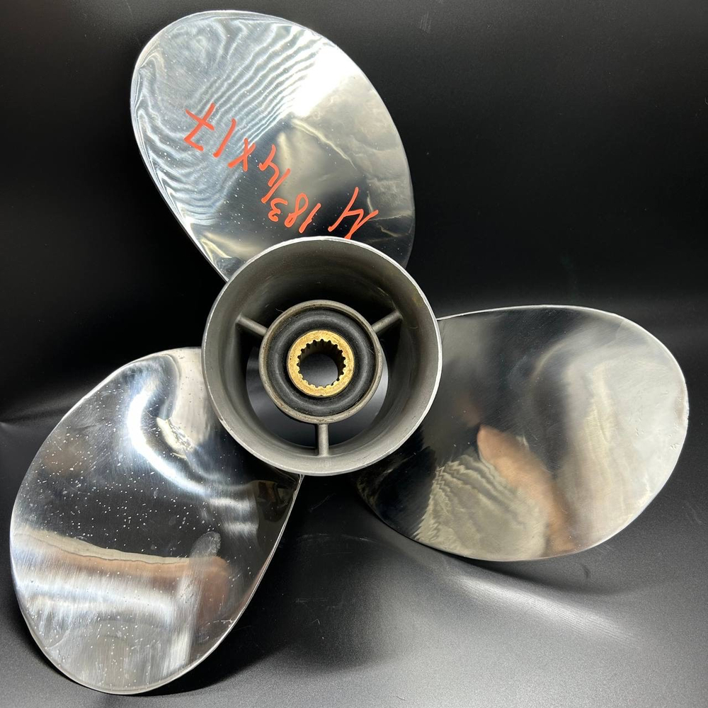 Гребной винт Mercury Bravo Two (3x18-3/4х17) (19 шлицев) (Правого вращения) (Cталь)