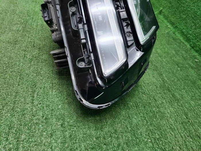 Фара правая Genesis GV80 (2020-2023) LED