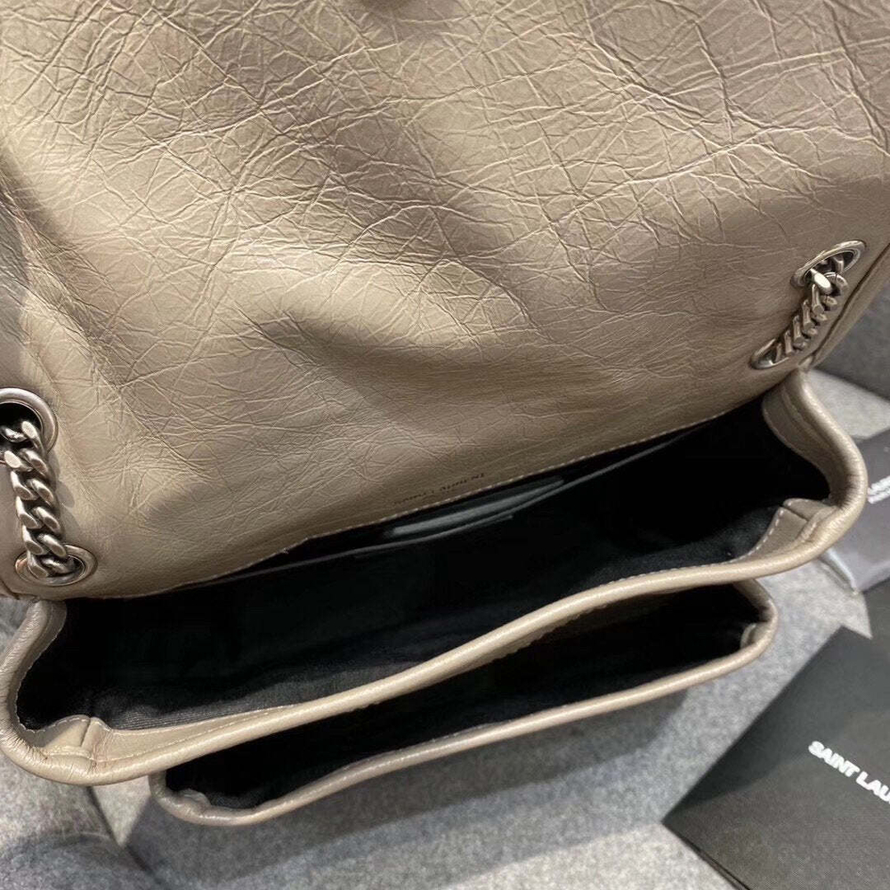Yves Saint Laurent Niki 22 cm