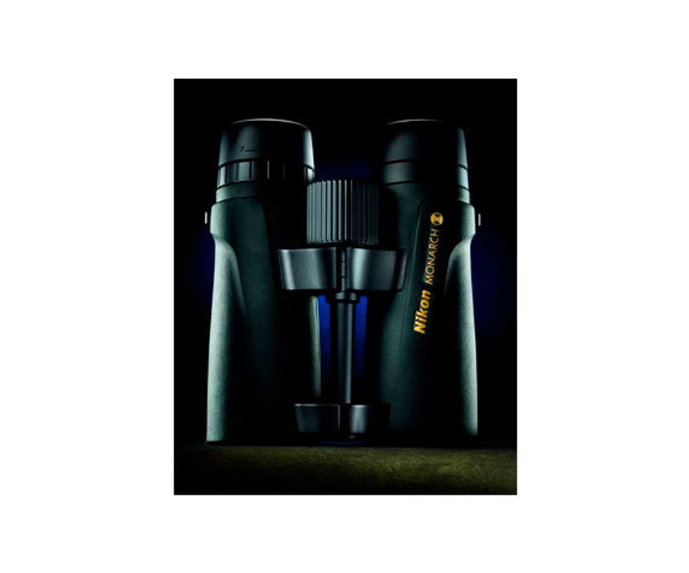 новый Nikon Monarch X