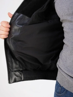 Куртка пуховик из натуральной кожи утепленная короткая