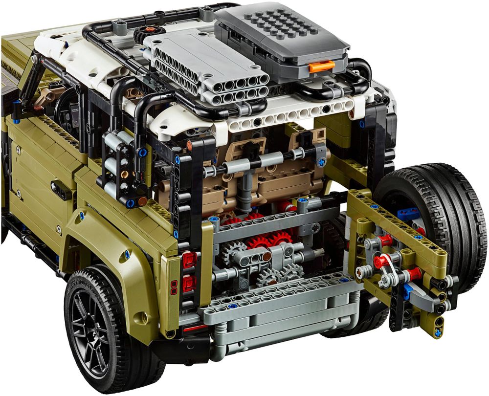 Конструктор LEGO Technic 42110 Land Rover Defender