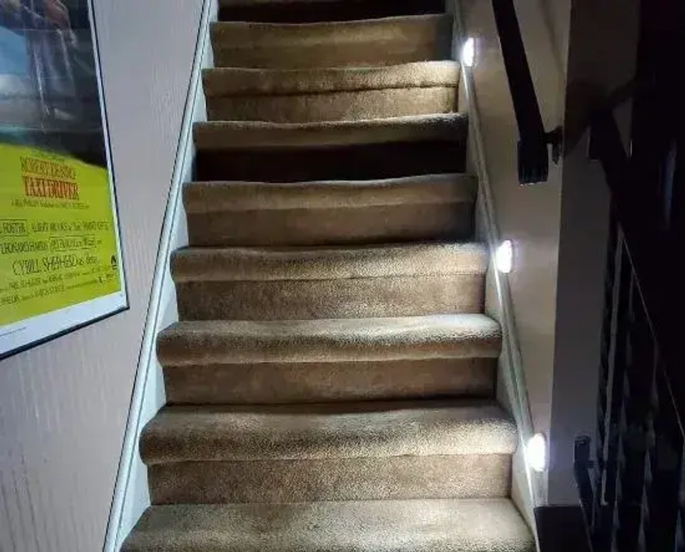 Беспроводной AOCV светильник-ночник на магнитном креплении ,с датчиком движения в темноте,холодный свет