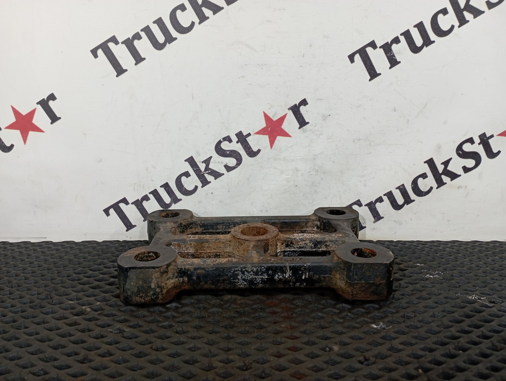 Кронштейн рессоры задний