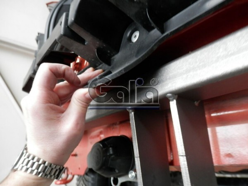 Фаркоп оцинкованный Galia F118C для Ford B-Max 2012-(паспорт и сертификат в комплекте)(без электрики)
