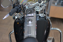 Road King Harley-Davidson 2021 Vivid Black