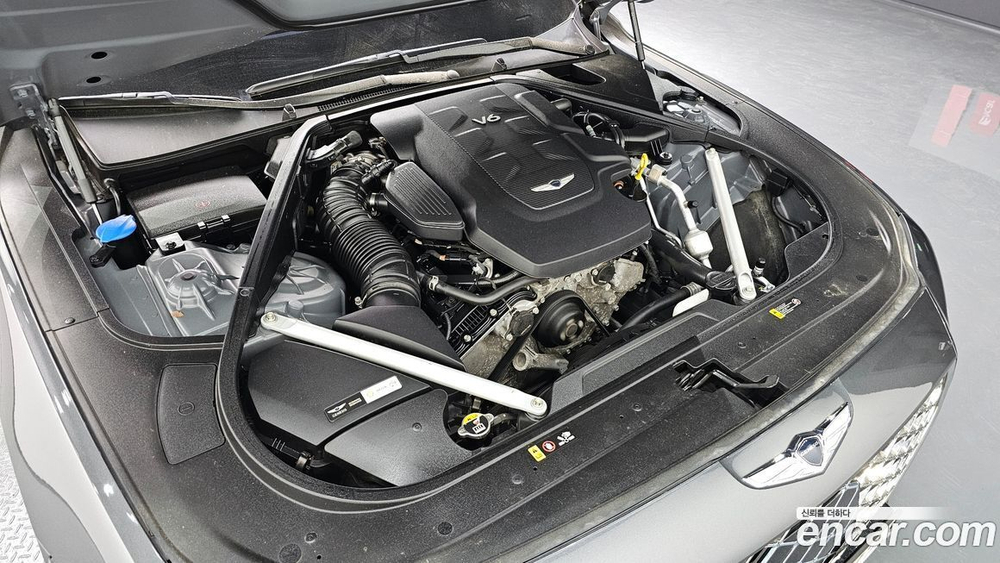 Genesis G90 3.8 AWD (08.2019)