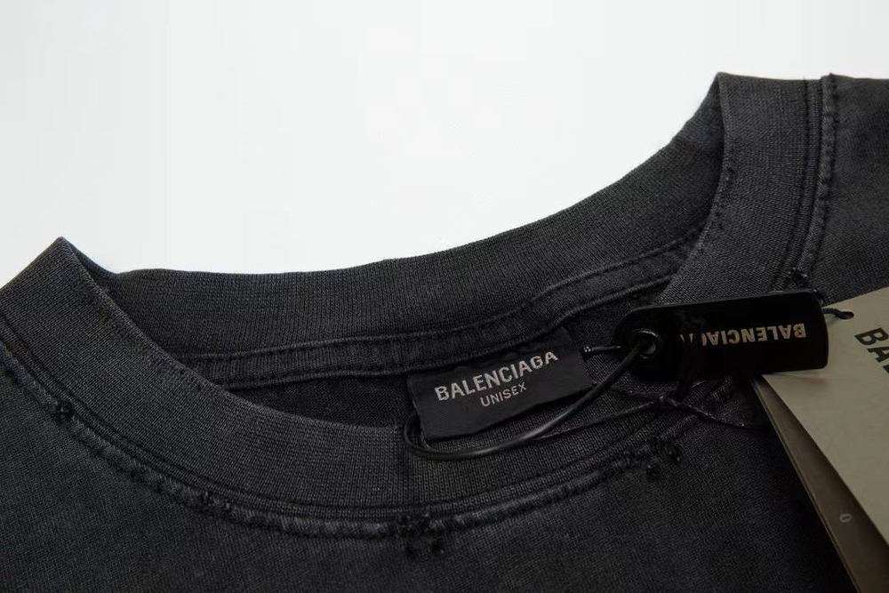 Футболка Balenciaga