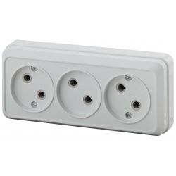 Розетка Intro Quadro 2-205-01 без заземления тройная 3х2P 16А-250В IP20 ОУ белый