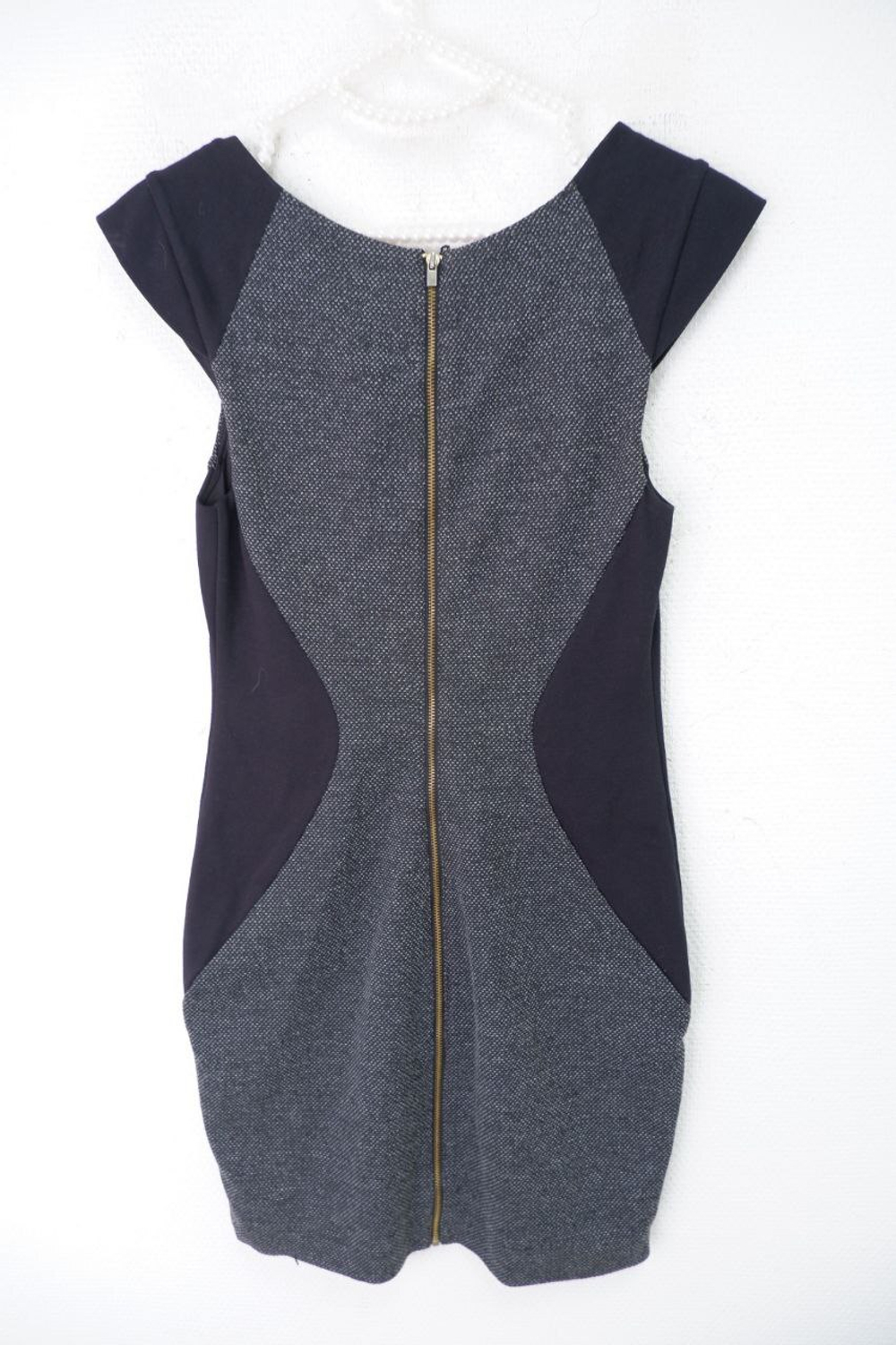 Платье Express серое 36 размер