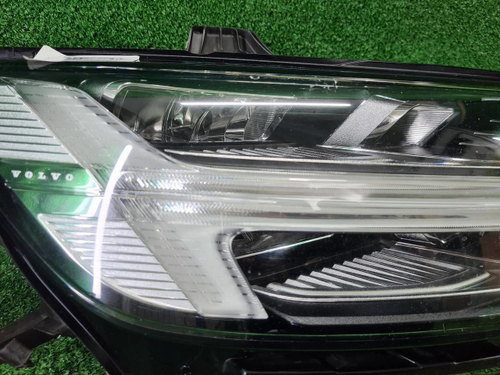Битая Фара правая Volvo S60 3 (2018-н.в.) LED