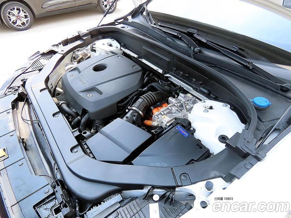 Volvo XC60 2 Generation T8 R-Design (02.2021)