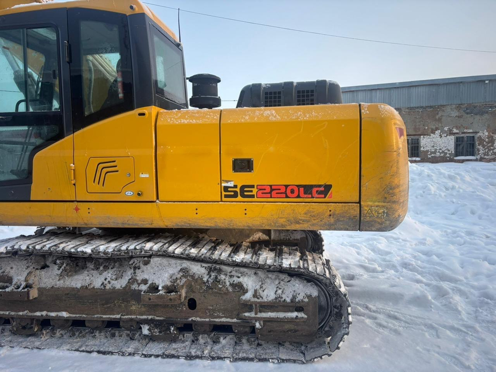 SHANTUI SE* Экскаватор SE220LC (Дизельный, 5,9 л, 152 л.с., АТ)