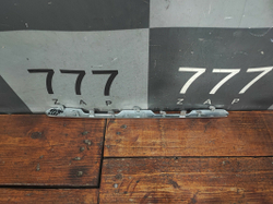 Молдинг решетки радиатора Mercedes GLC (X253) 19-нв Б/У Оригинал A2538883600