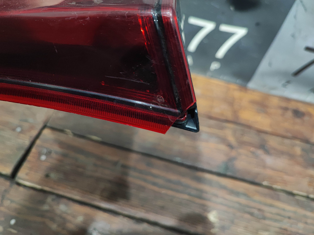 Фонарь задний левый Suzuki Vitara 2 18-24 Б/У Оригинал 3570286R00