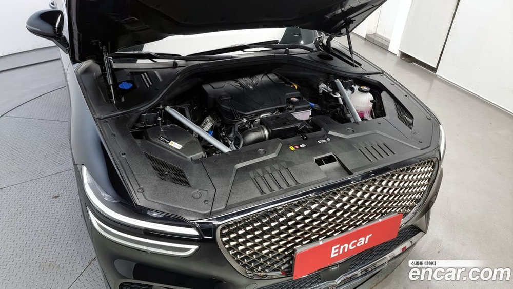 Genesis GV70 2.5T Бензин 2WD (07.2021)
