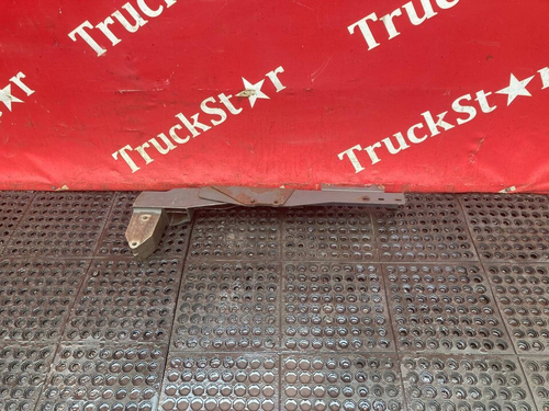 Кронштейн подножки левый