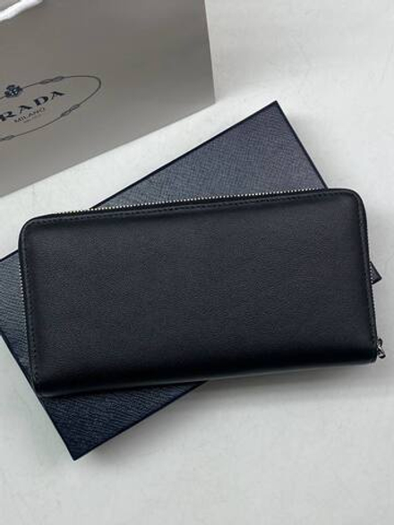 Кошелёк Prada