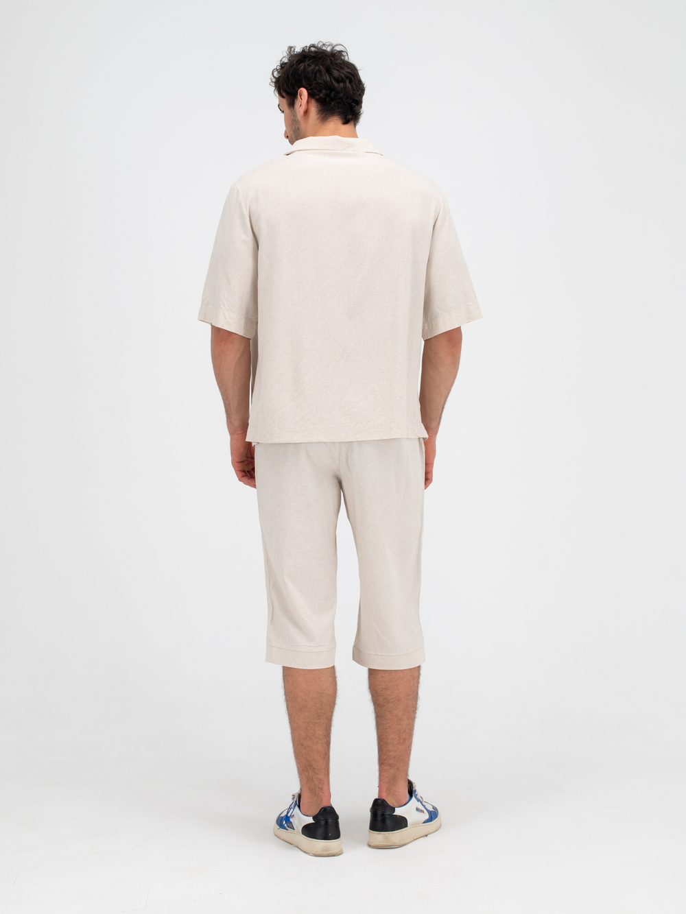 Костюм льняной с шортами. Песочный