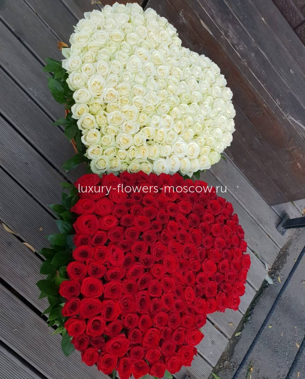 2 сердца 175+175 роз в корзинах