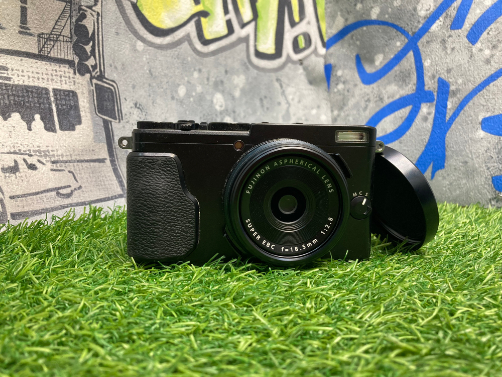 FujiFilm X70