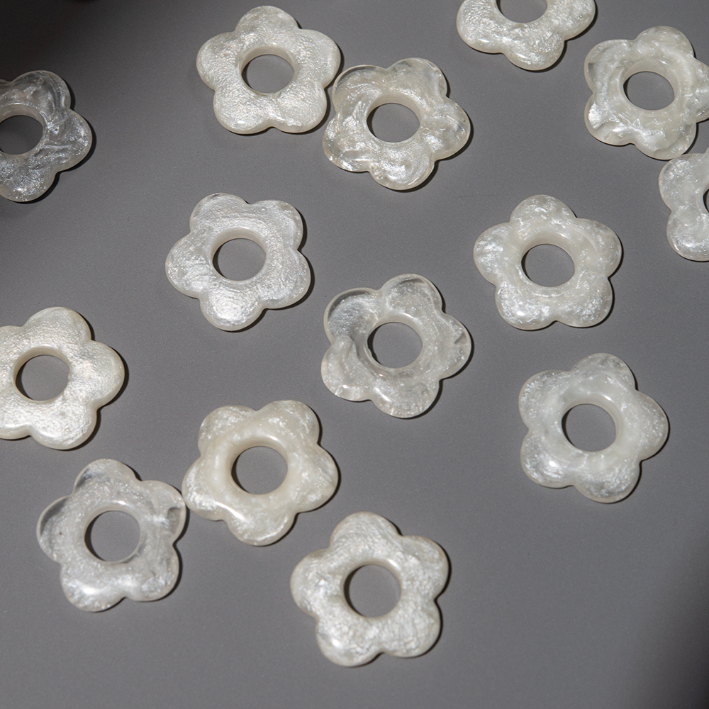 Подвеска "Незабудка", 19,5мм, кремовый акрил