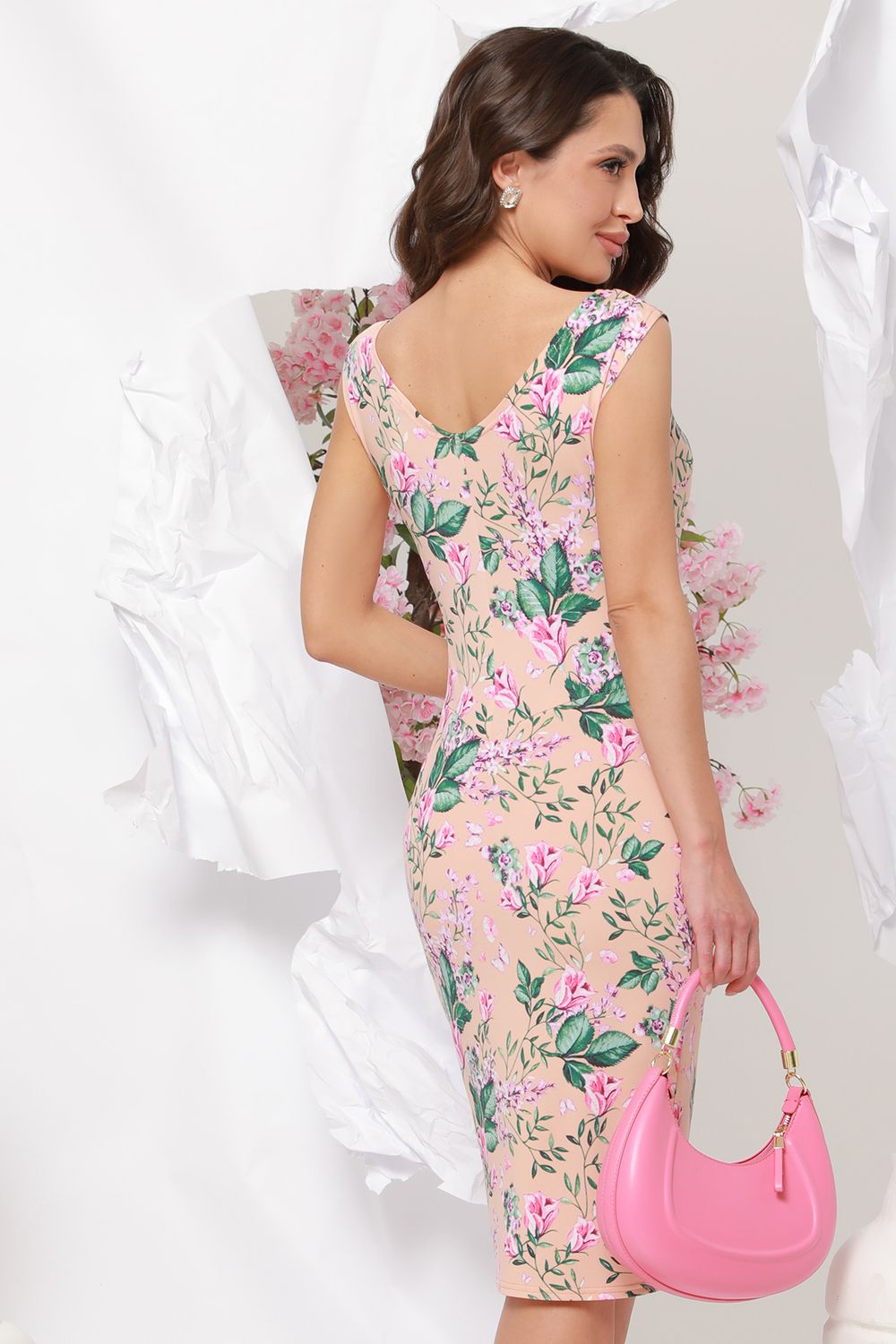 Платье-футляр персиковое в цветочек DStrend (Акция)