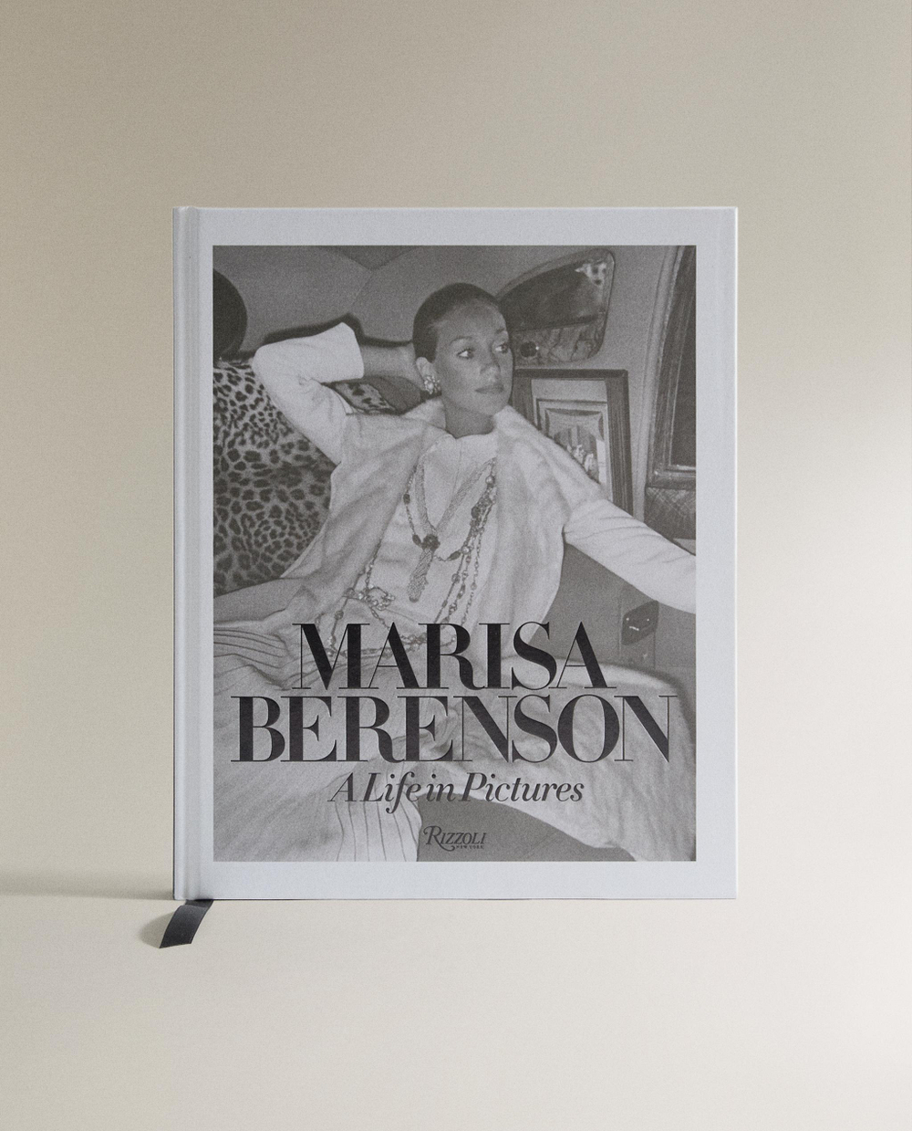 Marisa Berenson: A Life in Pictures. Фотоальбом-мемуары (на английском языке)