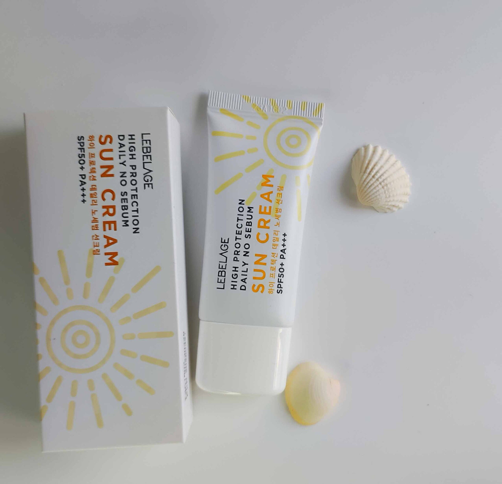 Солнцезащитный крем для лица себорегулирующий LEBELAGE HIGH PROTECTION DAILY NO SEBUM SUN CREAM