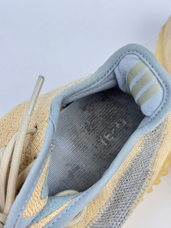 Кроссовки Adidas Yeezy boost