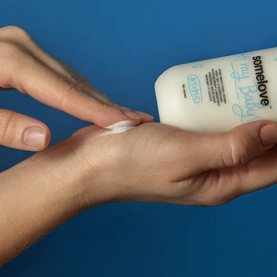 Увлажняющее молочко после купания для чувствительной кожи новорожденного Somelove